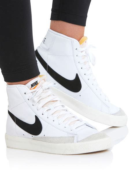 blazer mid size shoes